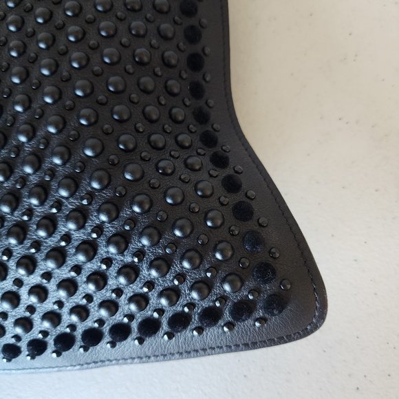 Givenchy Clutch "EUC" - Picture 12 of 16